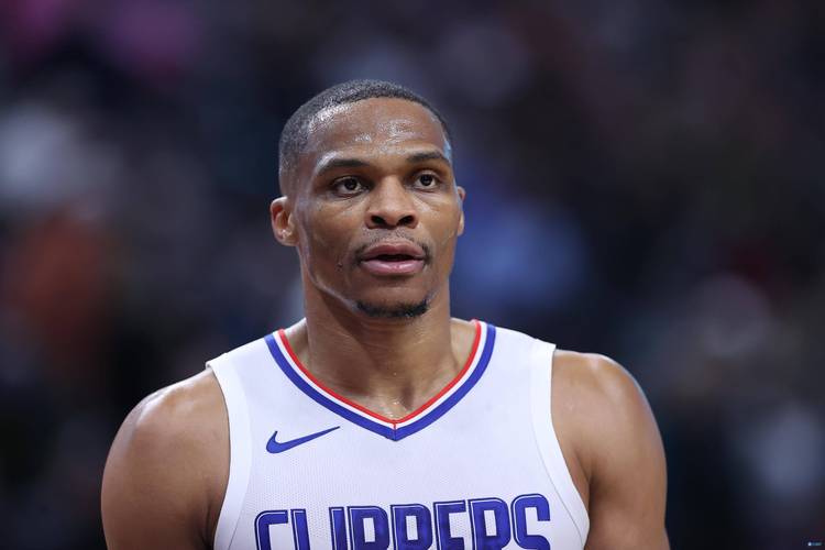 到期合同，2760万！史蒂文斯要行动，3换1方案出炉，季后赛稳了（2760万到期合同在手，史蒂文斯酝酿操作，3换1提案出炉，季后赛无忧）