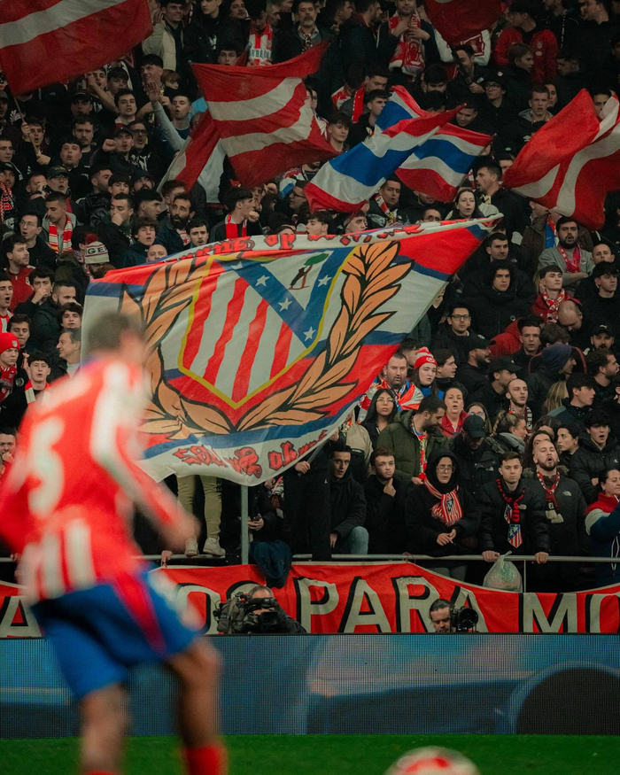 威少半场高效表现，助球队领跑比分（威少半场高效发挥，助球队比分领先）