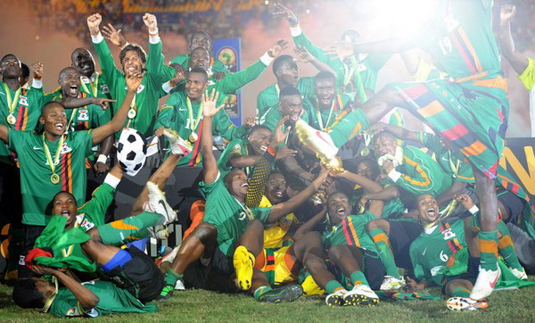 赛季最佳一战！小佩顿替补贡献19分11板（赛季最强表现！小佩顿替补轰下19分11篮板）