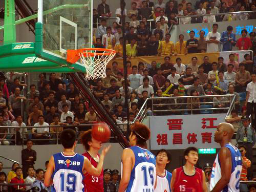 NBA围绕选秀机制等方向遏制球队摆烂，独行侠和76人被点名批评（NBA以选秀改革等举措遏制摆烂，独行侠与76人遭点名批评）